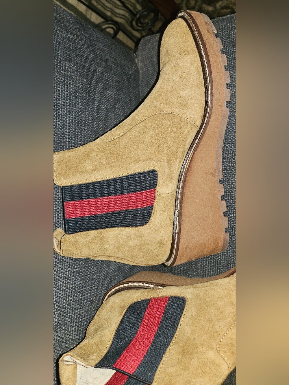 CECELIA NEW YORK Tan Suede Chukka Boots with Red & Navy Elastic Sz 6 Dustbag
